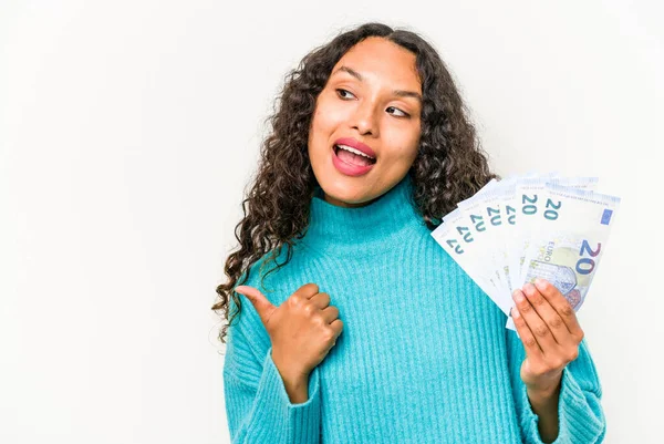 Young Hispanic Woman Holding Banknotes Isolated White Background Points Thumb — Stock Photo, Image