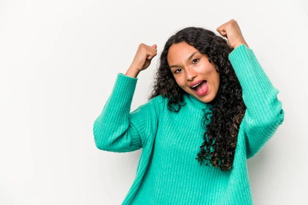 Young Hispanic Woman Isolated White Background Raising Fist Victory Winner — Stockfoto