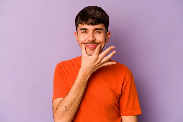 Young Caucasian Man Isolated Purple Background Doubting Two Options — Stock Photo, Image