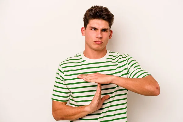 Joven Hombre Caucásico Aislado Sobre Fondo Blanco Mostrando Gesto Tiempo —  Fotos de Stock