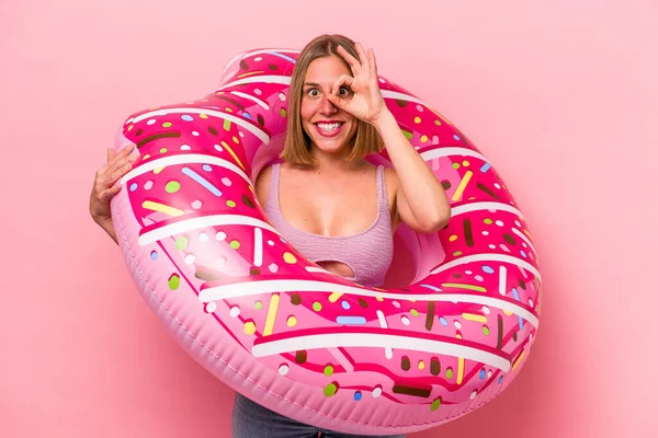 Young Caucasian Woman Holding Air Mattress Isolated Pink Background Excited — ストック写真