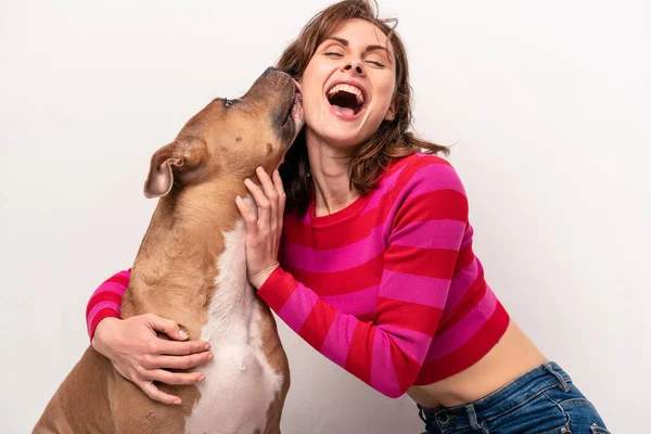 Giovane Donna Caucasica Con Suo Cane Isolato Sfondo Bianco — Foto Stock