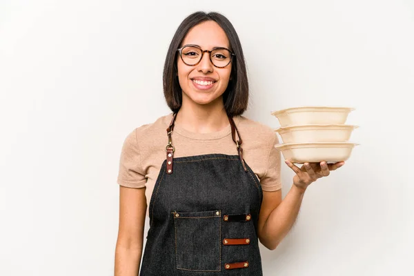 Ung Kaukasiska Servitris Kvinna Håller Tupperware Isolerad Vit Bakgrund Glad — Stockfoto