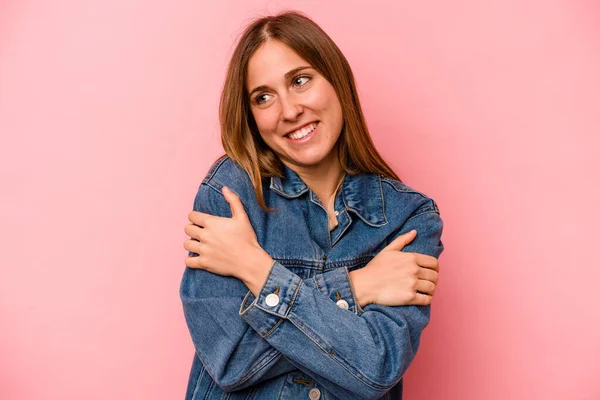 Jovem Mulher Caucasiana Isolado Fundo Rosa Rindo Divertindo — Fotografia de Stock