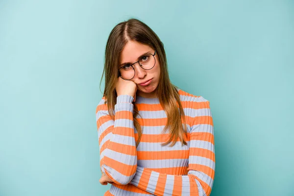 Young Caucasian Woman Isolated Blue Background Tired Repetitive Task — Stock Photo, Image