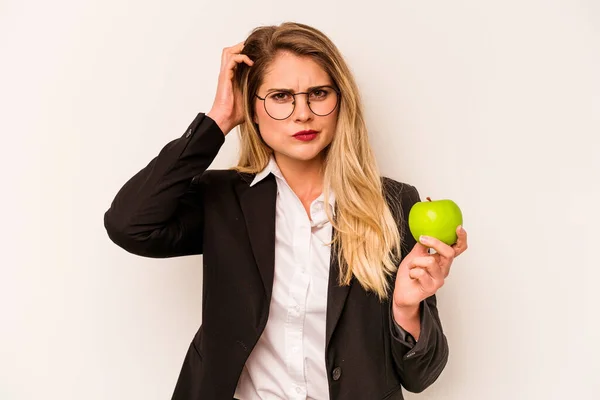 Unga Företag Kaukasiska Kvinna Som Håller Ett Äpple Isolerad Vit — Stockfoto