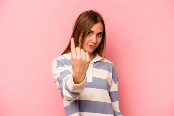 Ung Kaukasisk Kvinna Isolerad Rosa Bakgrund Pekar Med Fingret Dig — Stockfoto