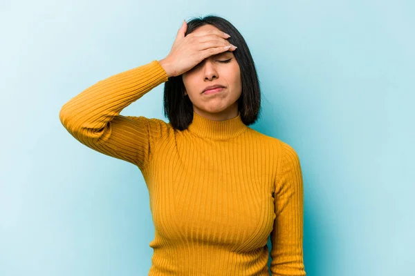 Young Hispanic Woman Isolated Blue Background Touching Temples Having Headache — Stock Photo, Image