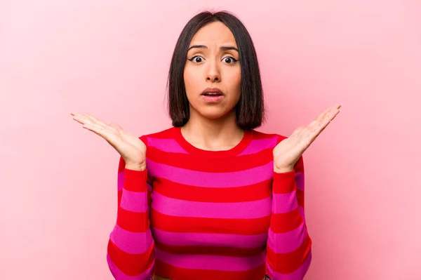 Young Hispanic Woman Isolated Pink Background Surprised Shocked — Stock Photo, Image
