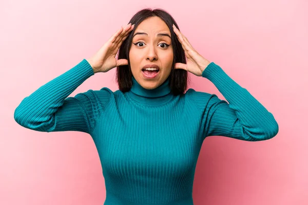 Young Hispanic Woman Isolated Pink Background Receiving Pleasant Surprise Excited — Stock Photo, Image