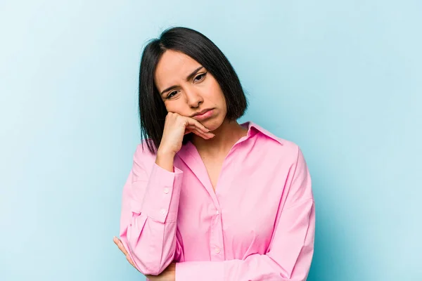 Young Hispanic Woman Isolated Blue Background Tired Repetitive Task — Stock Photo, Image
