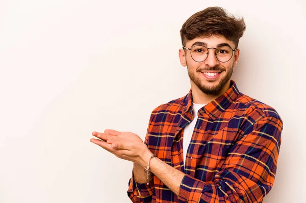 Young Hispanic Man Isolated White Background Holding Copy Space Palm — Stock Photo, Image