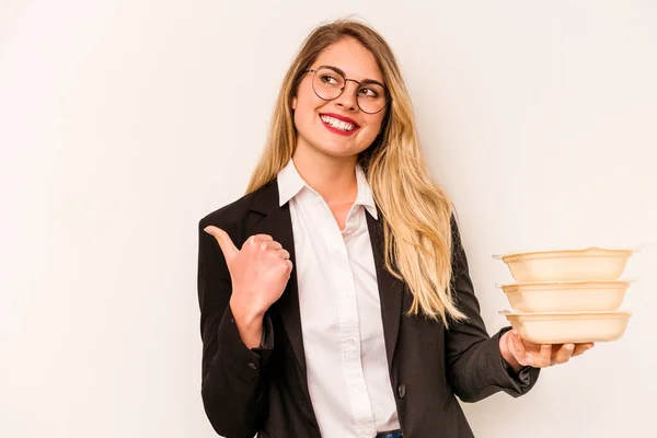 Young Business Caucasian Woman Holding Tupperware Isolated White Background Points — Stockfoto