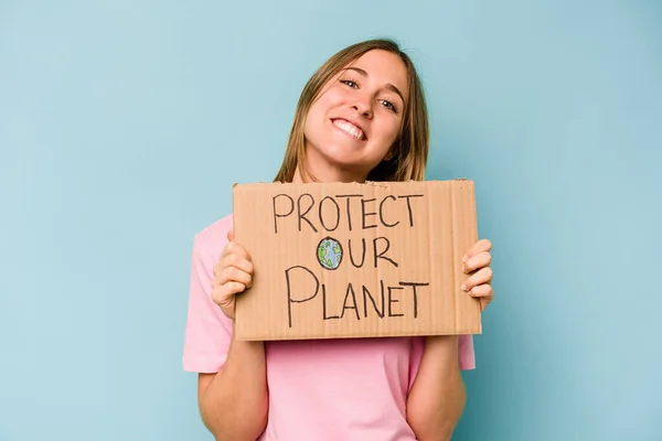 Wanita Kaukasia Muda Yang Memegang Melindungi Plakat Planetmu Terisolasi Latar — Stok Foto