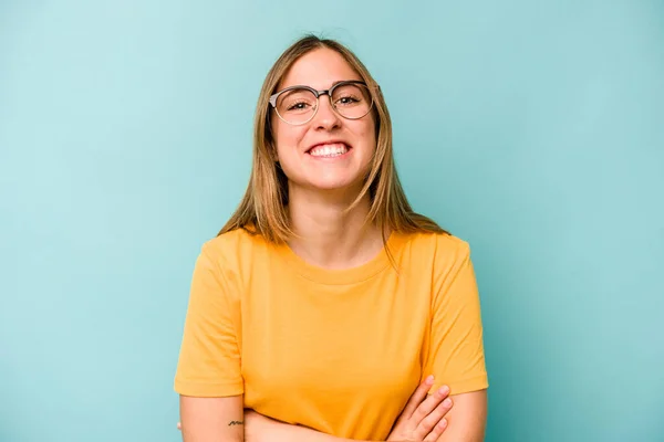 Young Caucasian Woman Isolated Blue Background Laughing Having Fun — Stock Photo, Image