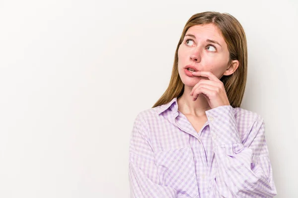 Jeune Femme Russe Isolée Sur Fond Blanc Regardant Latéralement Avec — Photo