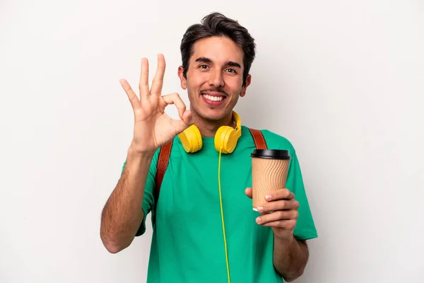 Joven Caucásico Estudiante Hombre Beber Café Aislado Blanco Fondo Alegre —  Fotos de Stock