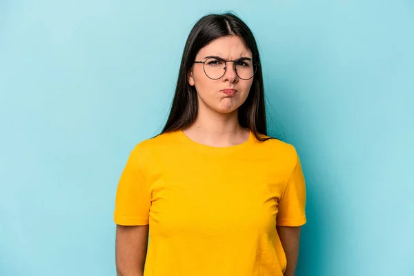 Ung Kaukasisk Kvinna Isolerad Blå Bakgrund Blåser Kinder Har Trött — Stockfoto