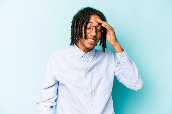 Joven Afroamericano Aislado Sobre Fondo Azul Alegre Riendo Mucho Concepto —  Fotos de Stock