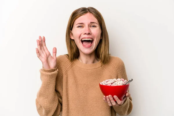 Jovem Inglesa Comendo Cereais Isolados Fundo Branco Recebendo Uma Agradável — Fotografia de Stock