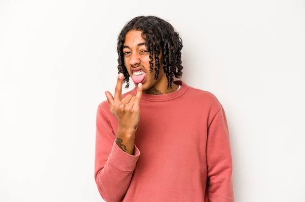 Junger Afrikanisch Amerikanischer Mann Isoliert Auf Weißem Hintergrund Zeigt Geste — Stockfoto