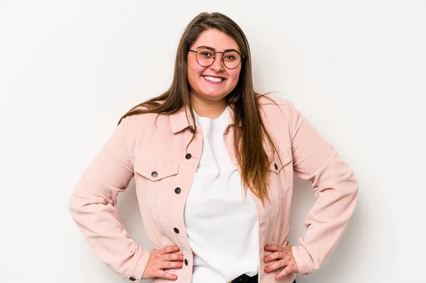 Jovem Mulher Branca Com Sobrepeso Isolado Fundo Branco Feliz Sorridente — Fotografia de Stock