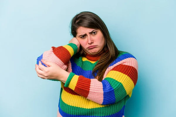 Jonge Blanke Overgewicht Vrouw Geïsoleerd Blauwe Achtergrond Met Een Nek — Stockfoto