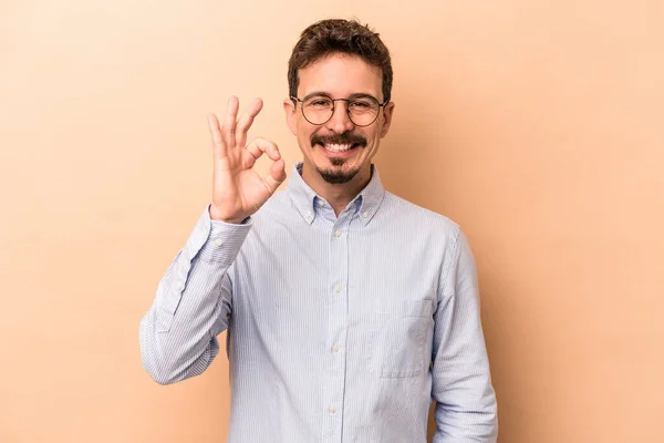 Young Caucasian Man Isolated Beige Background Cheerful Confident Showing Gesture — Stock Photo, Image