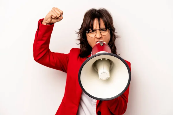 Junge Hispanische Geschäftsfrau Mit Megafon Auf Weißem Hintergrund — Stockfoto