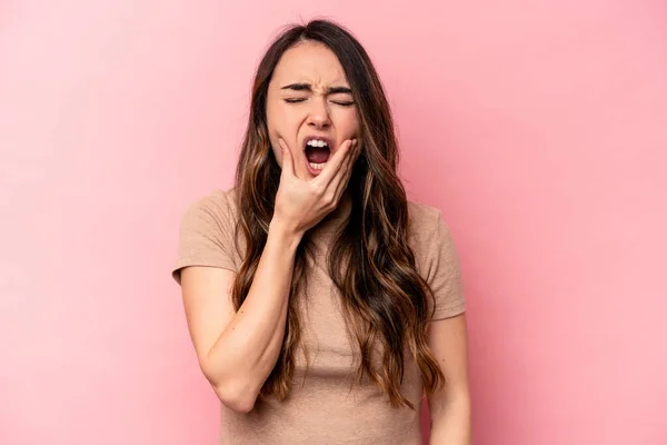 Giovane Donna Caucasica Isolata Sfondo Rosa Con Forte Dolore Denti — Foto Stock