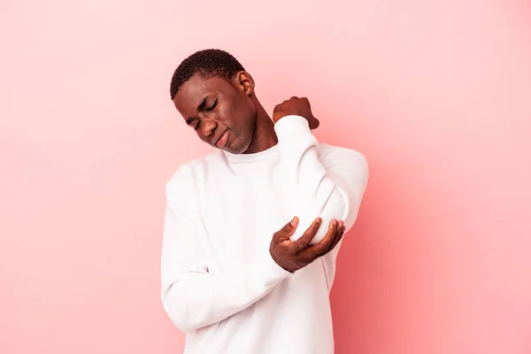 Young African American Man Isolated Pink Background Massaging Elbow Suffering — Stock Photo, Image