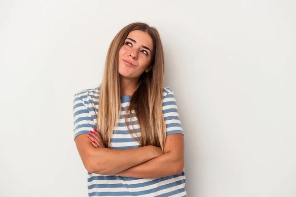 Joven Mujer Rusa Aislada Sobre Fondo Blanco Divertida Amigable Sobresaliendo — Foto de Stock