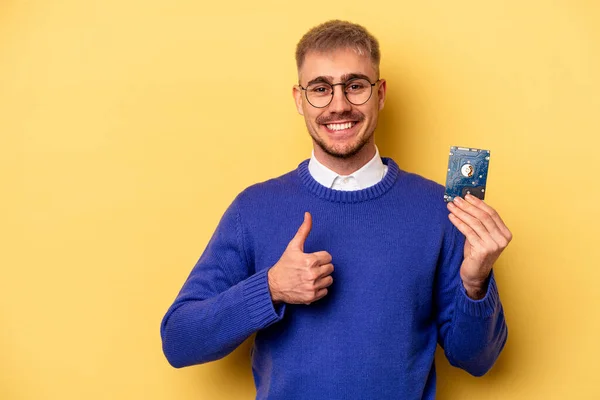 Young Computer Man Isolated Yellow Background Smiling Raising Thumb —  Fotos de Stock