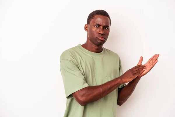 Fiatal Afro Amerikai Férfi Elszigetelt Fehér Háttér Érzés Energikus Kényelmes — Stock Fotó