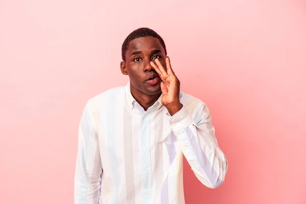 Young African American Man Isolated Pink Background Saying Secret Hot — Stock Photo, Image