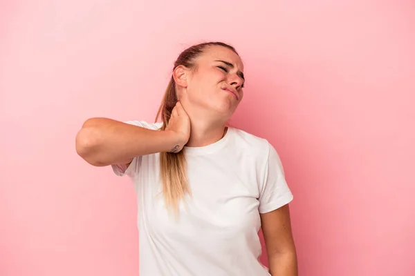 Young Russian Woman Isolated Pink Background Massaging Elbow Suffering Bad — Stock Photo, Image