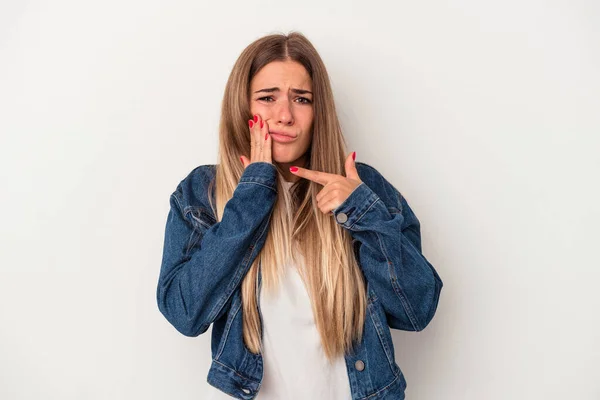 Mujer Rusa Joven Aislada Sobre Fondo Blanco Contemplando Planeando Una —  Fotos de Stock