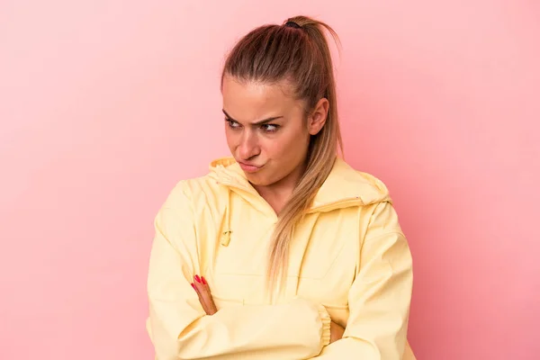 Junge Russin Isoliert Auf Rosa Hintergrund Müde Von Einer Sich — Stockfoto