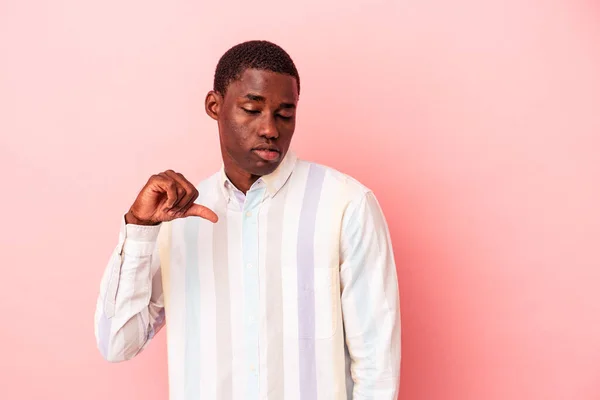 Young African American Man Isolated Pink Background Showing Dislike Gesture — Stock Photo, Image