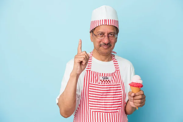 Senior American Ice Cream Man Holding Ice Cream Isolated Blue — Fotografia de Stock