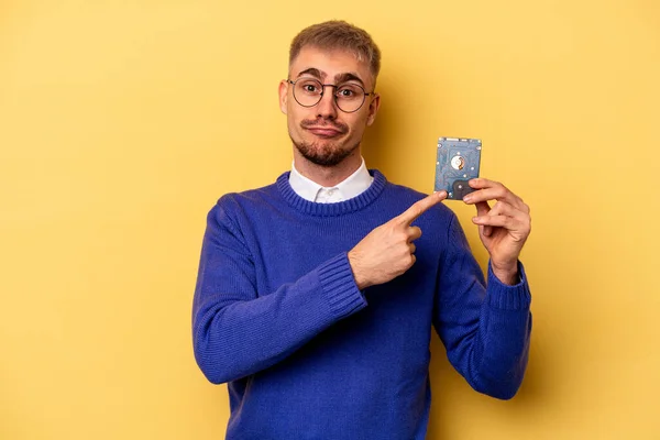 Young Computer Man Isolated Yellow Background — Photo