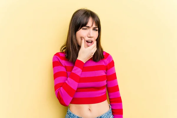 Young Caucasian Woman Isolated Yellow Background Having Strong Teeth Pain — Stock Photo, Image