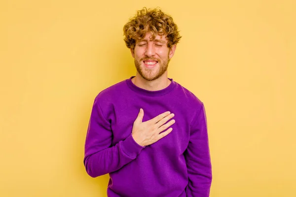 Young Caucasian Man Isolated Yellow Background Laughs Out Loudly Keeping — Stock Photo, Image