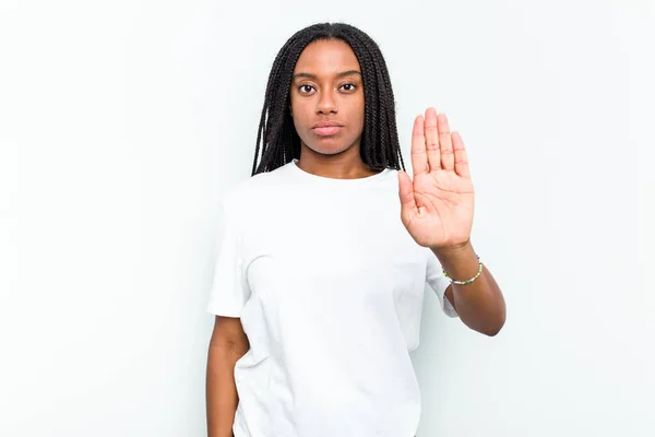 Junge Afrikanisch Amerikanische Frau Isoliert Auf Weißem Hintergrund Stehend Mit — Stockfoto