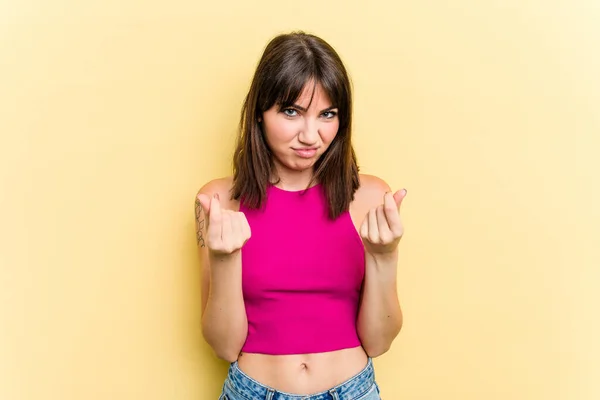 Young Caucasian Woman Isolated Yellow Background Showing She Has Money — Stock Photo, Image