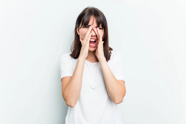 Jonge Kaukasische Vrouw Geïsoleerd Witte Achtergrond Schreeuwen Opgewonden Naar Voren — Stockfoto