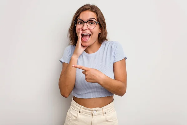 Young Caucasian Woman Isolated Blue Background Saying Gossip Pointing Side — Stock Photo, Image