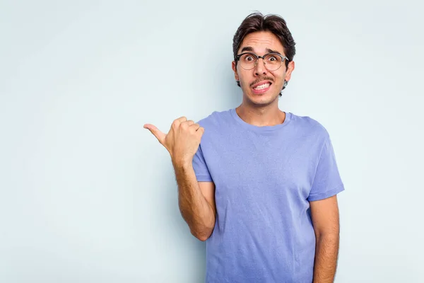 Young Hispanic Man Isolated Blue Background Shocked Pointing Index Fingers — Stock Photo, Image