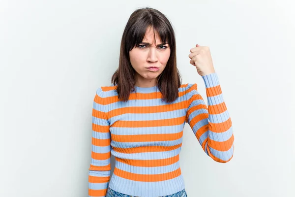 Jeune Femme Caucasienne Isolée Sur Fond Blanc Montrant Poing Caméra — Photo