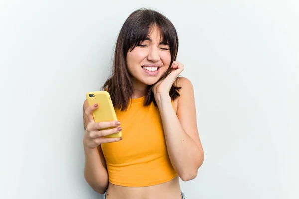 Mujer Joven Caucásica Usando Teléfono Móvil Aislado Sobre Fondo Blanco —  Fotos de Stock